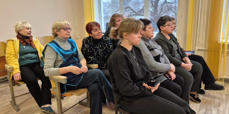 17 декабря 2025 г. заместитель главы администрации городского округа Дебальцево Оксана Викторовна Козлова провела встречу с трудовым коллективом центра детского и юношеского творчества 17 декабря 2025 г. заместитель главы администрации городского округа Дебальцево Оксана Викторовна Козлова провела встречу с трудовым коллективом центра детского и юношеского творчества