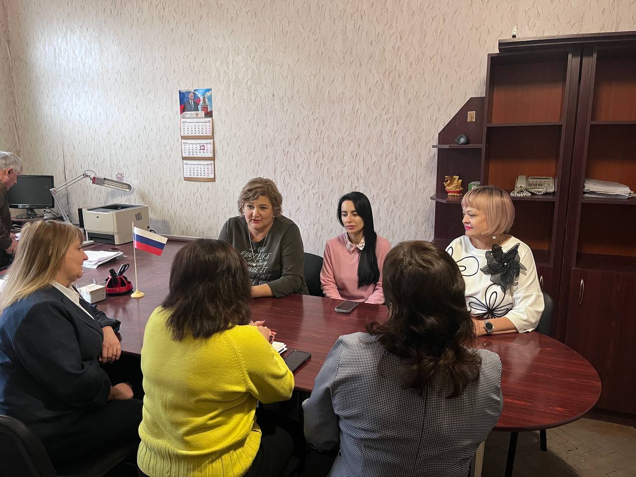 Сегодня, 17 декабря, в рамках поручения Главы ДНР Дениса Пушилина, заместитель руководителя Управы Центрально-Городского внутригородского района Лариса Онищенко и депутат Макеевского городского совета Яна Мусацкая провели...