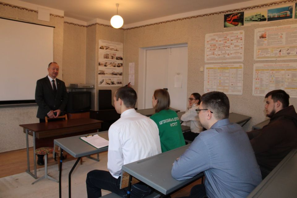 Иван Приходько: Состоялась встреча руководства администрации городского округа Горловка с жителями Иван Приходько: Состоялась встреча руководства администрации городского округа Горловка с жителями