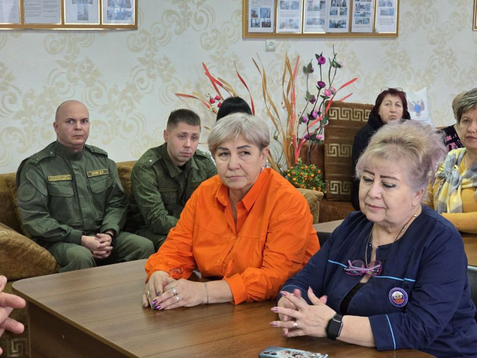 Дмитрий Огилец: По поручению Главы Донецкой Народной Республики провел встречу с трудовым коллективом «Кадетской школы-интернат имени Г.Т.Берегового» Дмитрий Огилец: По поручению Главы Донецкой Народной Республики провел встречу с трудовым коллективом «Кадетской школы-интернат имени Г.Т.Берегового»