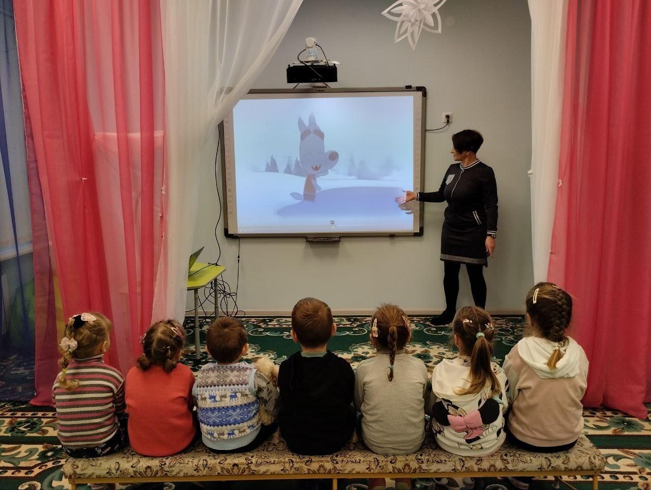 Ямальские специалисты организовали для волновахских дошколят профилактические мероприятия «Осторожно! Тонкий лед!»