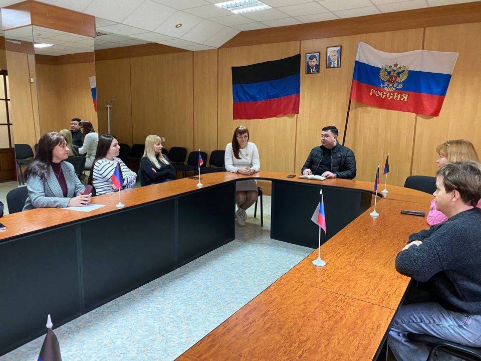 Иван Приходько: В Центрально-Городском районе Горловки прошла встреча с трудовым коллективом Иван Приходько: В Центрально-Городском районе Горловки прошла встреча с трудовым коллективом