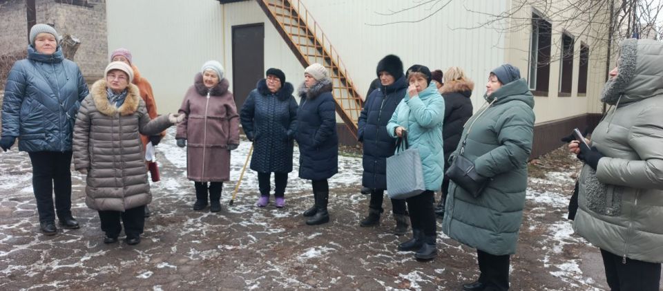 Сегодня, 16 декабря 2025 года, по поручению Главы Республики Дениса Пушилина, первый заместитель руководителя Управы Юлия Петрушина провела встречу с жителями по адресу : ул. Кирова, 110 Сегодня, 16 декабря 2025 года, по поручению Главы Республики Дениса Пушилина, первый заместитель руководителя Управы Юлия Петрушина провела встречу с жителями по адресу : ул. Кирова, 110