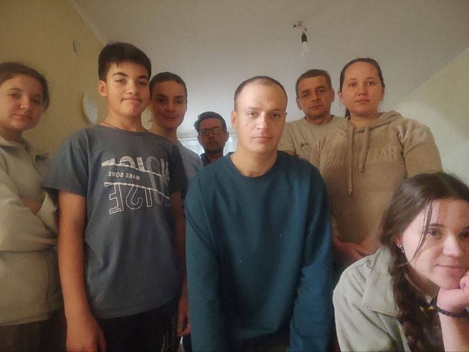 Сквозь огонь и обстрелы к спасению: Союз женщин России рядом с беженцами из Александро-Калиново Сквозь огонь и обстрелы к спасению: Союз женщин России рядом с беженцами из Александро-Калиново