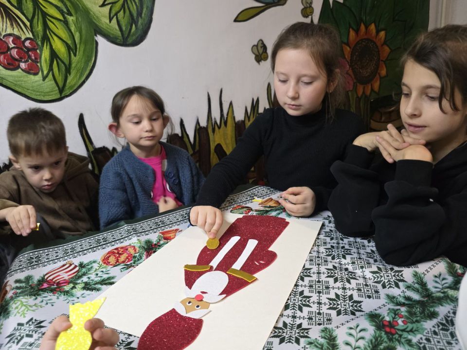 Подготовка к Дню Святого Николая в кружке «Умелые руки» Подготовка к Дню Святого Николая в кружке «Умелые руки»