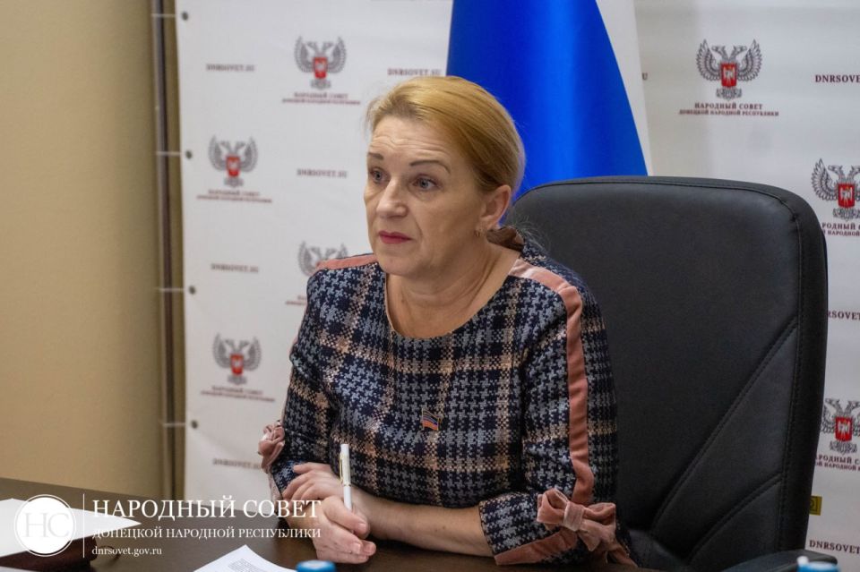 Парламент ДНР работает над урегулированием отношений в сфере похоронного дела Парламент ДНР работает над урегулированием отношений в сфере похоронного дела