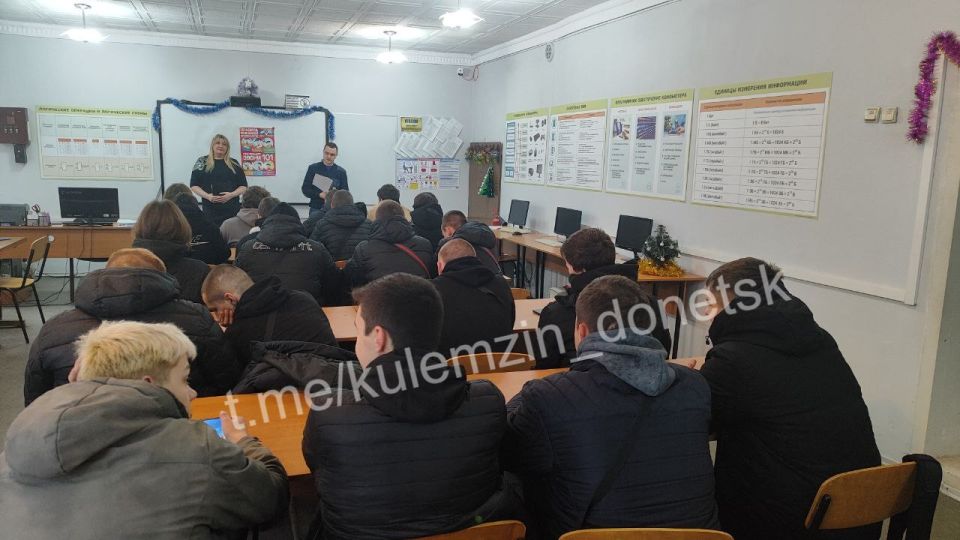 Сегодня сотрудники отдела опеки и попечительства № 9 управления опеки и попечительства Администрации г.о. Донецк совместно с 5 Пожарно-спасательной частью г. Донецка Государственной противопожарной службы по ДНР провели... Сегодня сотрудники отдела опеки и попечительства № 9 управления опеки и попечительства Администрации г.о. Донецк совместно с 5 Пожарно-спасательной частью г. Донецка Государственной противопожарной службы по ДНР провели...