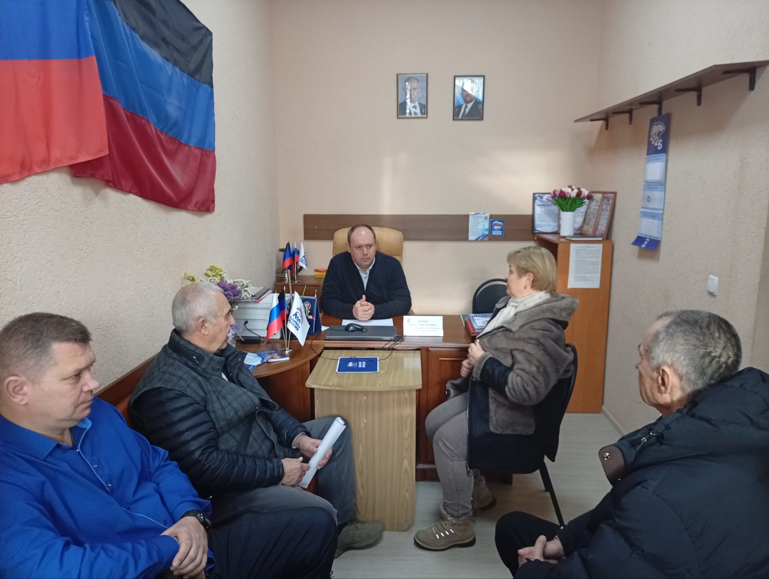 Ямальские специалисты организовали для волновахских дошколят профилактические мероприятия «Осторожно! Тонкий лед!» Ямальские специалисты организовали для волновахских дошколят профилактические мероприятия «Осторожно! Тонкий лед!»