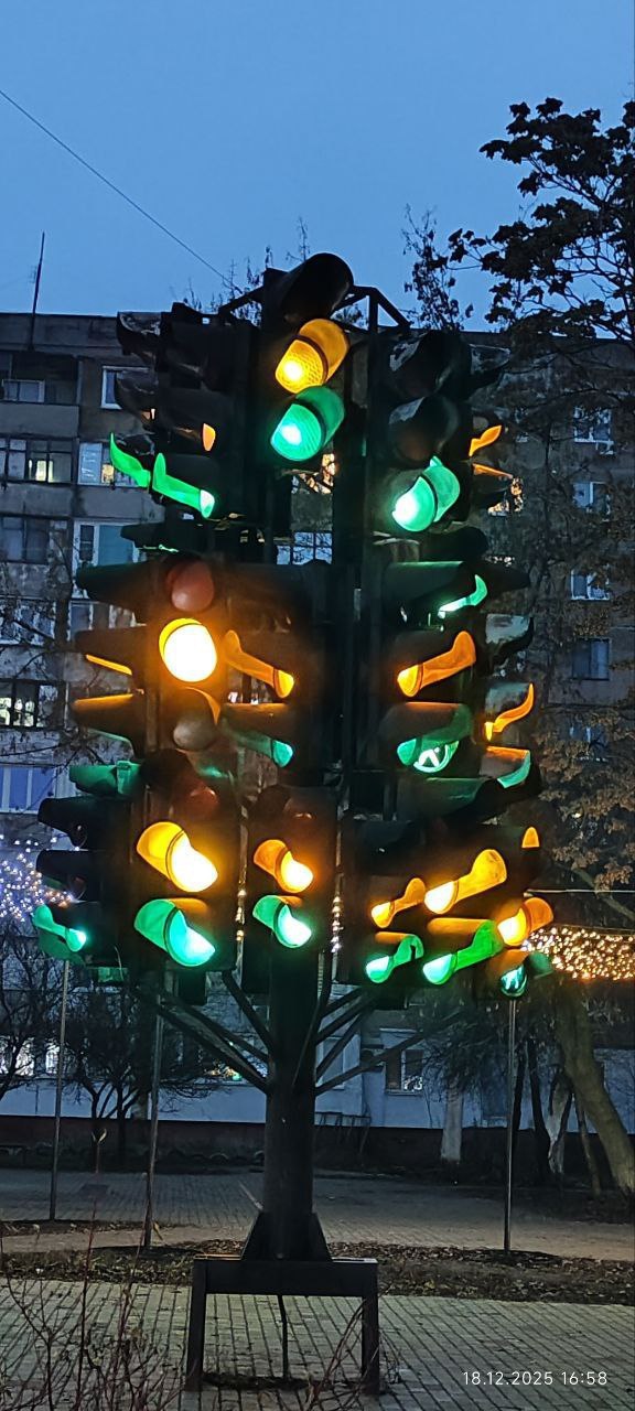 Новогодняя красота в «Тихом парке» в Макеевке Новогодняя красота в «Тихом парке» в Макеевке