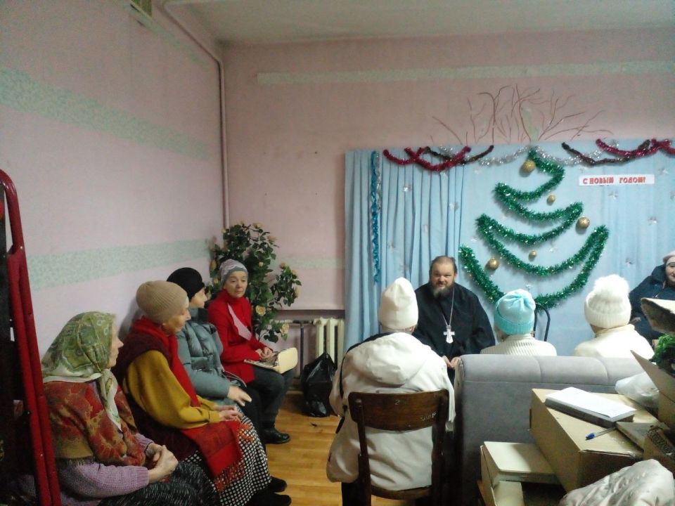 Духовное тепло и праздничное настроение в Центре социального обслуживания Калининского района Духовное тепло и праздничное настроение в Центре социального обслуживания Калининского района