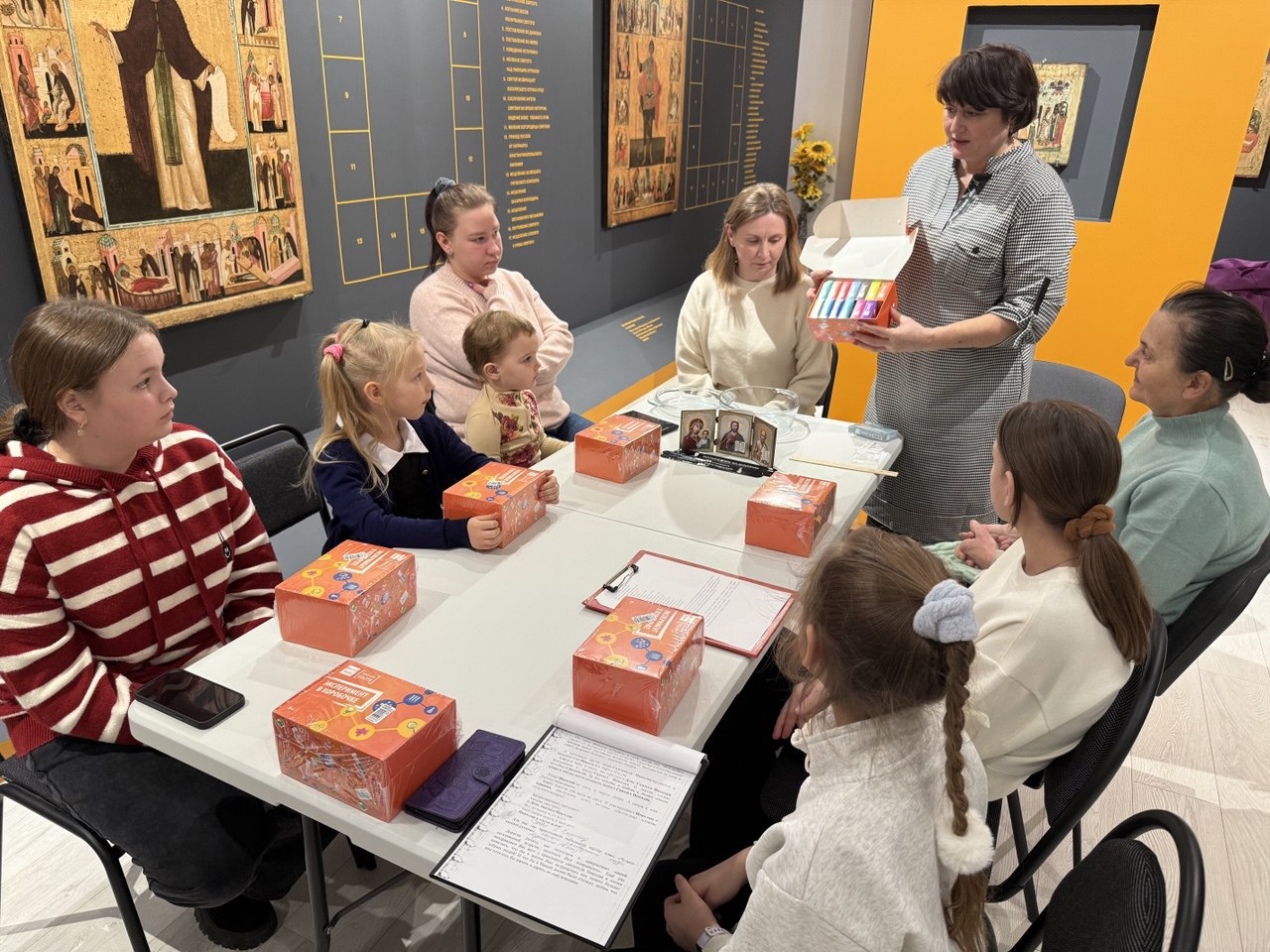 18.12.2025 г. в Волновахском окружном историко-краеведческом музее прошла познавательная программа «Святитель Николай Чудотворец» 18.12.2025 г. в Волновахском окружном историко-краеведческом музее прошла познавательная программа «Святитель Николай Чудотворец»