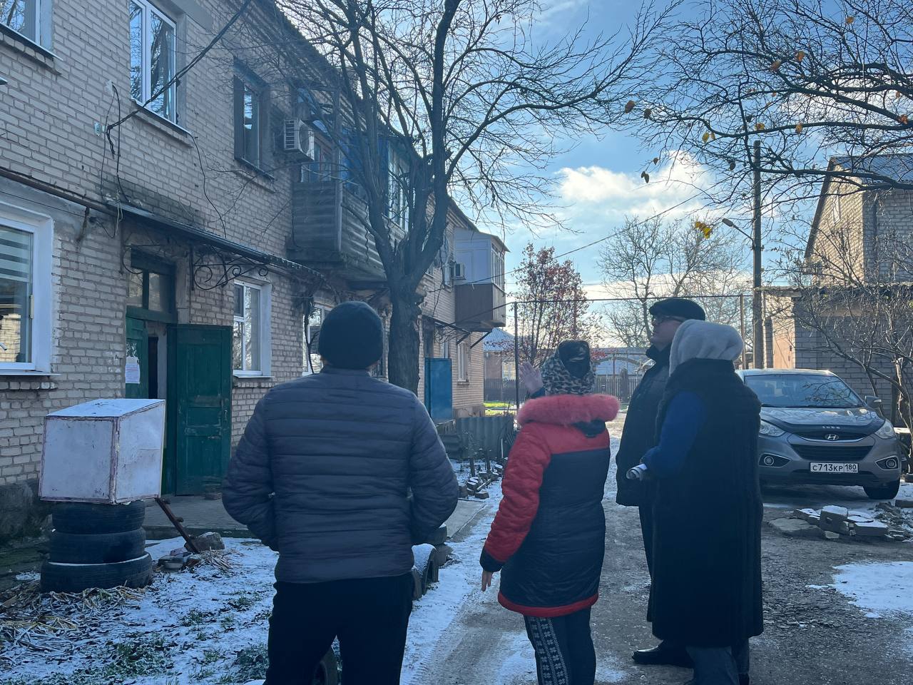 Василий Овчаров: Во исполнение поручений Главы ДНР Дениса Пушилина, а также в рамках национального проекта «Инфраструктура для жизни» и программы «Формирование комфортной городской среды» продолжаем благоустройства нашего... Василий Овчаров: Во исполнение поручений Главы ДНР Дениса Пушилина, а также в рамках национального проекта «Инфраструктура для жизни» и программы «Формирование комфортной городской среды» продолжаем благоустройства нашего...