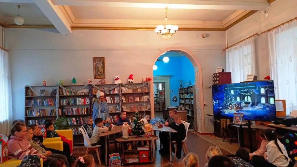 С приходом зимы начинается цикл зимних праздников С приходом зимы начинается цикл зимних праздников