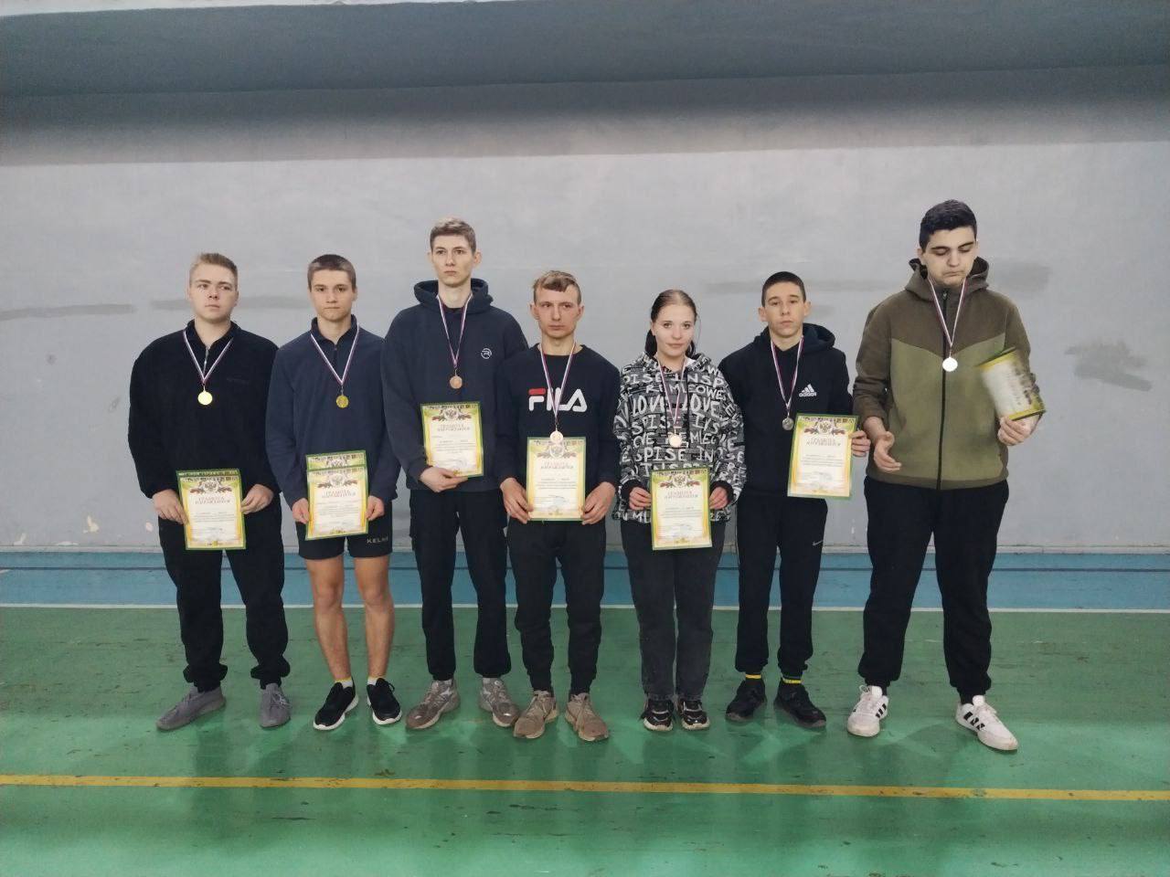 17 декабря 2025 года в СК Трубник прошёл традиционный турнир по настольному теннису среди общеобразовательных школ и учреждений среднего профессионального образования г. о. Харцызск 17 декабря 2025 года в СК Трубник прошёл традиционный турнир по настольному теннису среди общеобразовательных школ и учреждений среднего профессионального образования г. о. Харцызск