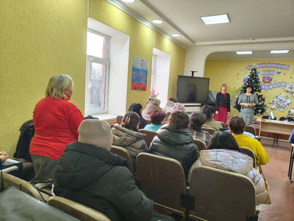 В Мангуше обсудили актуальные вопросы социального обслуживания и транспортной доступности В Мангуше обсудили актуальные вопросы социального обслуживания и транспортной доступности