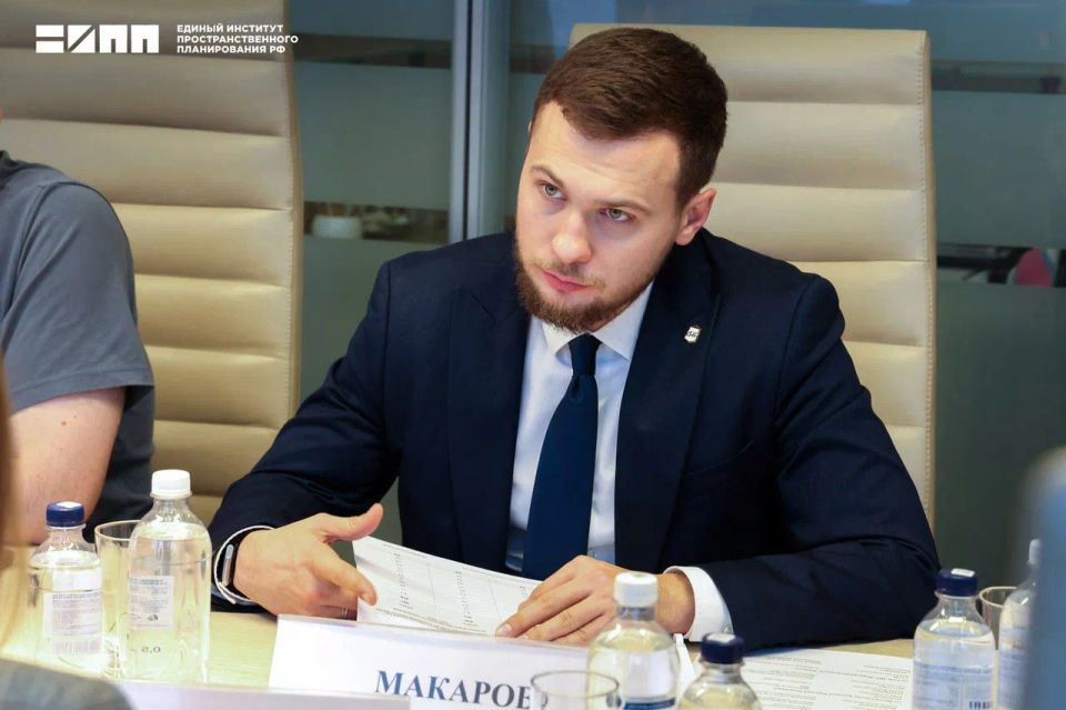 Инвестиционный потенциал прибрежных территорий ДНР для развития туризма был рассмотрен на совещании зампредседателя правительства ДНР Кирилла Макарова и директора Единого института пространственного планирования РФ Дины... Инвестиционный потенциал прибрежных территорий ДНР для развития туризма был рассмотрен на совещании зампредседателя правительства ДНР Кирилла Макарова и директора Единого института пространственного планирования РФ Дины...