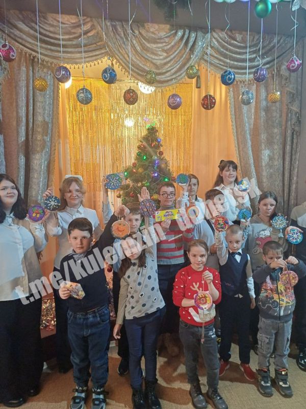 Сегодня для детей-сирот и детей, лишенных родительского попечения провели мастер-класс «В гостях у Святого Николая» Сегодня для детей-сирот и детей, лишенных родительского попечения провели мастер-класс «В гостях у Святого Николая»