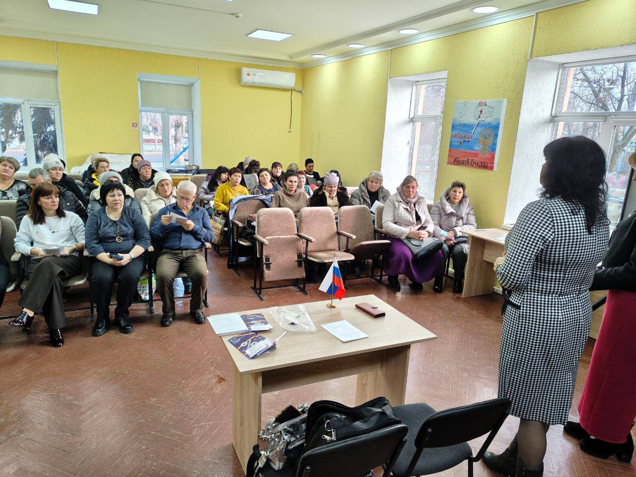 В Мангуше обсудили актуальные вопросы социального обслуживания и транспортной доступности В Мангуше обсудили актуальные вопросы социального обслуживания и транспортной доступности