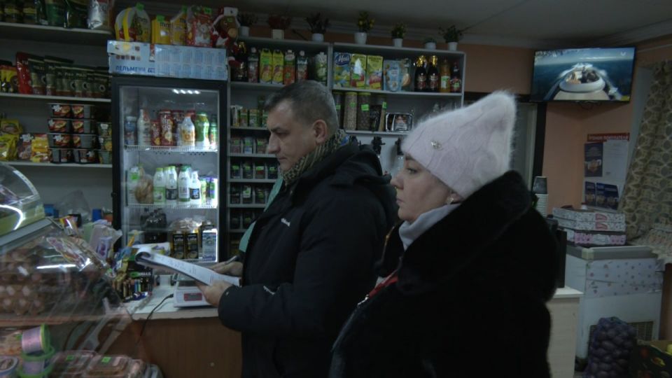 Иван Приходько: Активисты Народного контроля осуществили проверку ряда магазинов в Калининском районе Горловки Иван Приходько: Активисты Народного контроля осуществили проверку ряда магазинов в Калининском районе Горловки