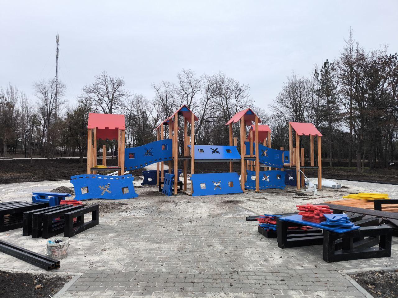 Якутия провела выездное совещание в городском парке Докучаевска Якутия провела выездное совещание в городском парке Докучаевска