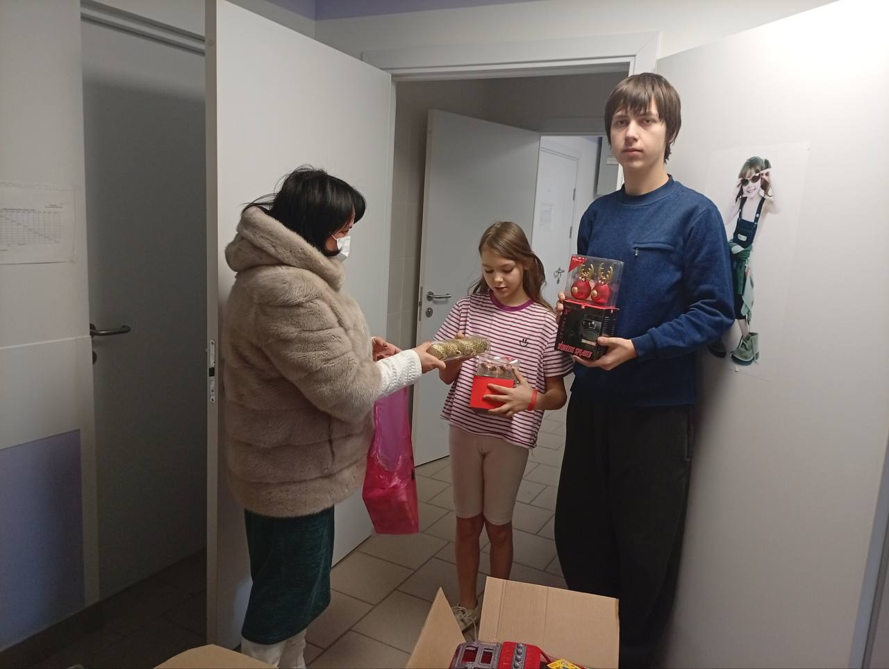 "Коробка храбрости" от Волновахского отделения Женского Движения "Единая Россия" "Коробка храбрости" от Волновахского отделения Женского Движения "Единая Россия"