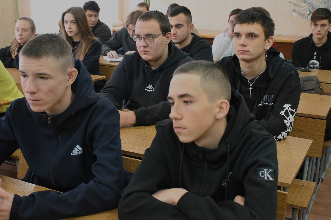 Открываем двери в мир муниципальной службы! Открываем двери в мир муниципальной службы!