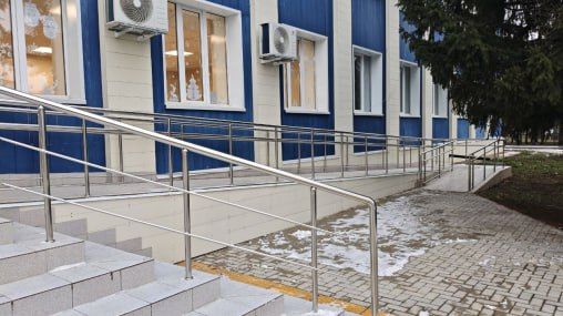 Доступность безбарьерной среды для маломобильных групп населения входной группы здания Волновахского технологического техникума Доступность безбарьерной среды для маломобильных групп населения входной группы здания Волновахского технологического техникума
