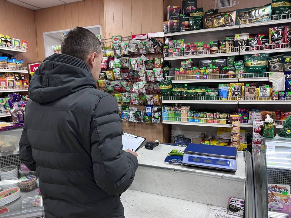 В рамках партийного проекта «Предпринимательство» политической партии «Единая Россия» представителями «Народного контроля» совместно с сотрудниками администрации Волновахского муниципального округа была проведена рабочая... В рамках партийного проекта «Предпринимательство» политической партии «Единая Россия» представителями «Народного контроля» совместно с сотрудниками администрации Волновахского муниципального округа была проведена рабочая...