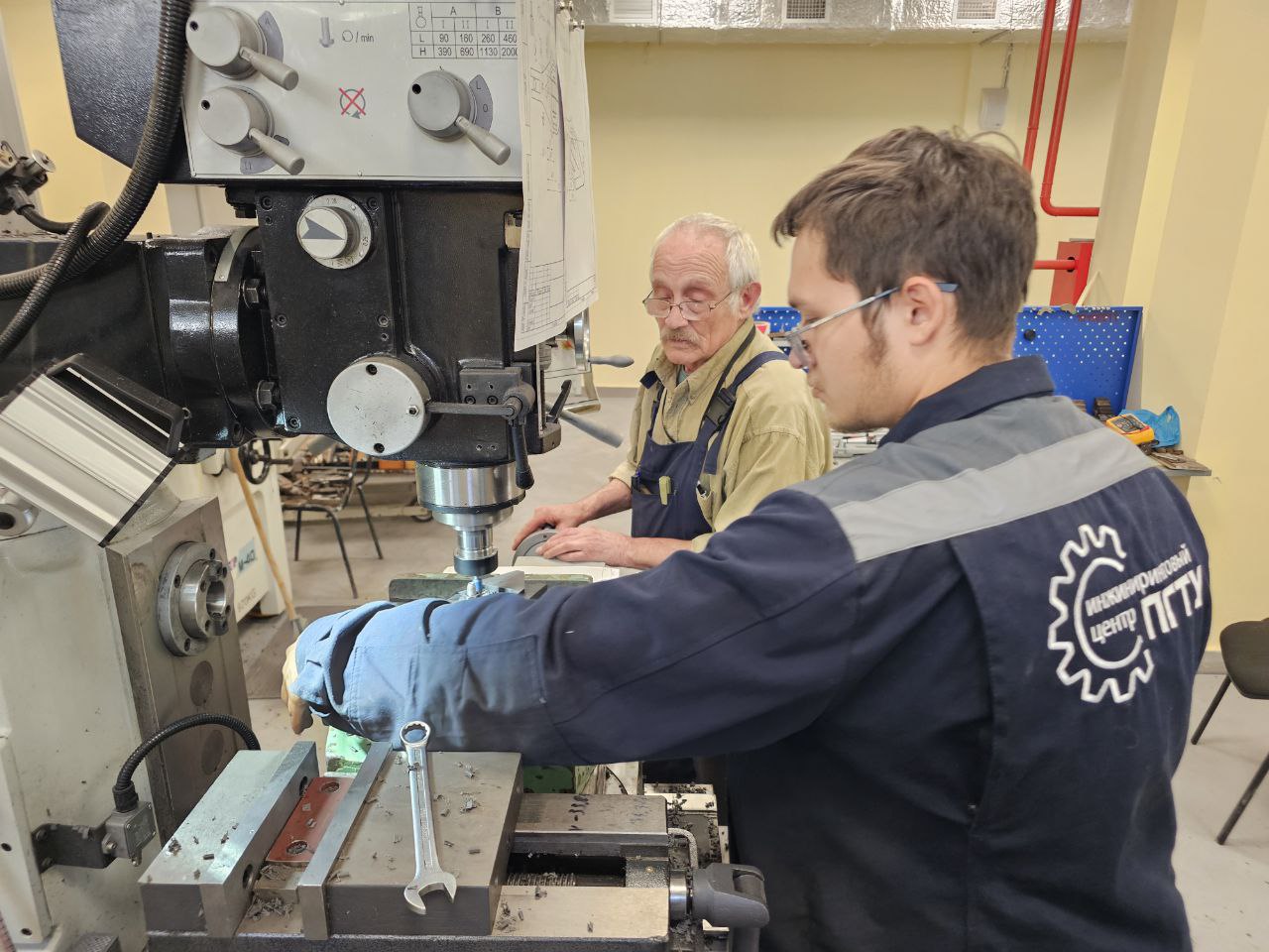 В науку и производство – со студенчества