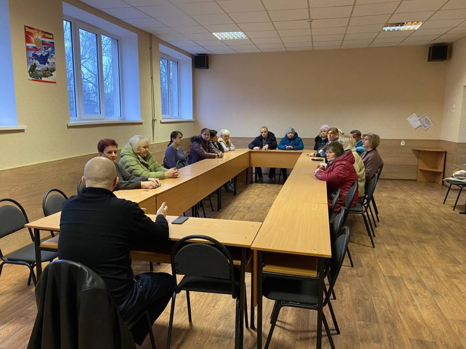 Иван Приходько: В Центрально-Городском районе Горловки прошла встреча с трудовым коллективом Иван Приходько: В Центрально-Городском районе Горловки прошла встреча с трудовым коллективом