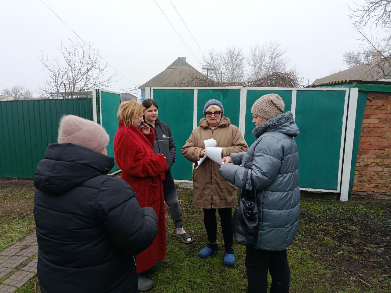 Врио начальника Новокатериновского территориального отдела Администрации Старобешевского муниципального округа Светлана Рябцева провела встречу с гражданами села Новокатериновка, улица Северная
