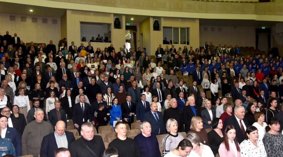 Итоги года, планы и благодарности: в Донецком отделении «Единой России» прошла масштабная конференция Итоги года, планы и благодарности: в Донецком отделении «Единой России» прошла масштабная конференция