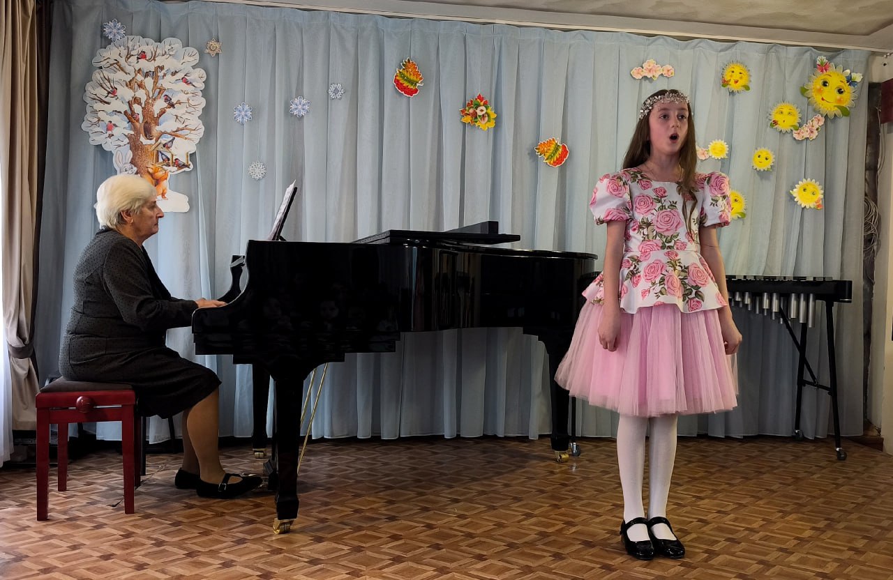 «Природа в музыке». 12 декабря в Ясиноватской детской школе искусств для общеобразовательной школы №7 состоялась лекция-концерт «Природа в музыке». В концерте прозвучали произведения В. Моцарта, Р. Шумана, Ц. Кюи, Ж.... «Природа в музыке». 12 декабря в Ясиноватской детской школе искусств для общеобразовательной школы №7 состоялась лекция-концерт «Природа в музыке». В концерте прозвучали произведения В. Моцарта, Р. Шумана, Ц. Кюи, Ж....