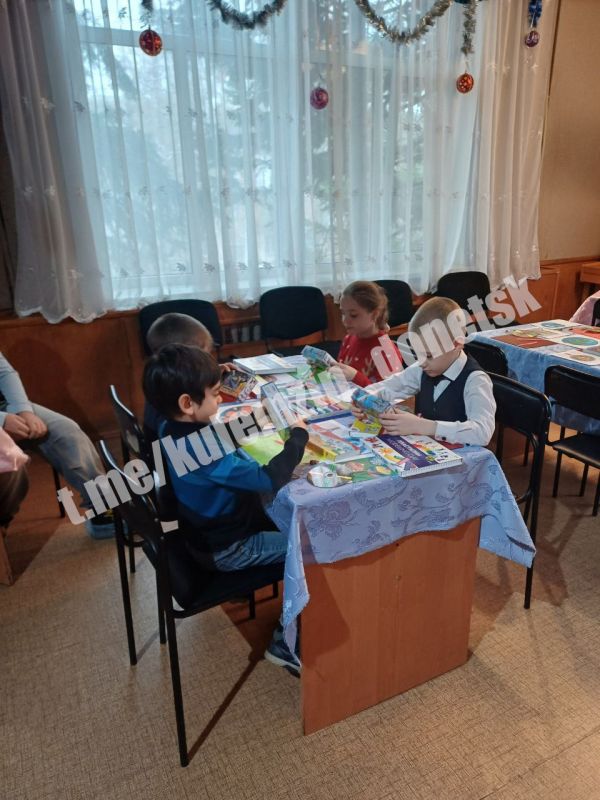 Сегодня для детей-сирот и детей, лишенных родительского попечения провели мастер-класс «В гостях у Святого Николая» Сегодня для детей-сирот и детей, лишенных родительского попечения провели мастер-класс «В гостях у Святого Николая»