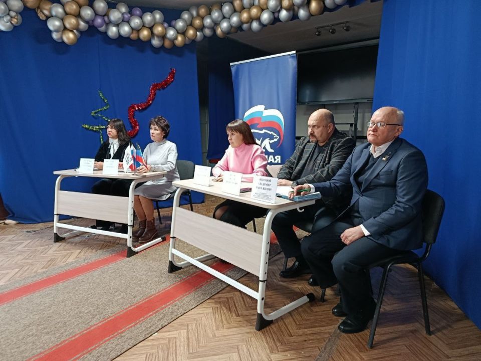 Андрей Боряк провёл прием граждан в Общественной приёмной Председателя партии «Единая Россия» в Калининском районе Донецка Андрей Боряк провёл прием граждан в Общественной приёмной Председателя партии «Единая Россия» в Калининском районе Донецка