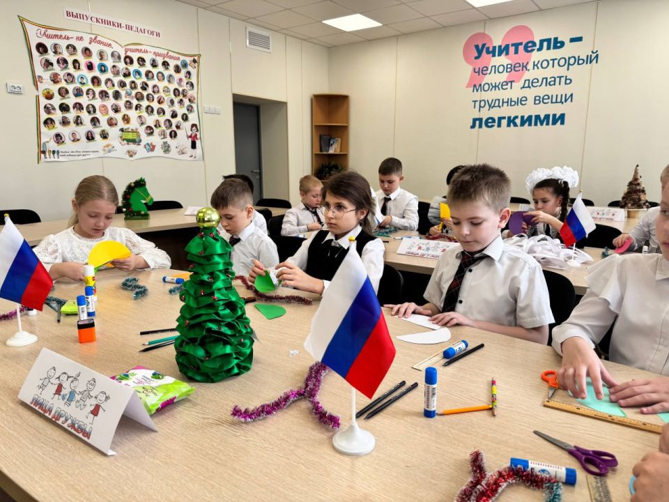Наталья Великодная: Праздничный телемост «Волшебство новогодних игрушек» в рамках проекта «Лица Дружбы» Наталья Великодная: Праздничный телемост «Волшебство новогодних игрушек» в рамках проекта «Лица Дружбы»