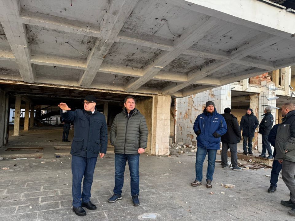 Санкт-Петербург помогает Мариуполю вернуться к жизни! Санкт-Петербург помогает Мариуполю вернуться к жизни!