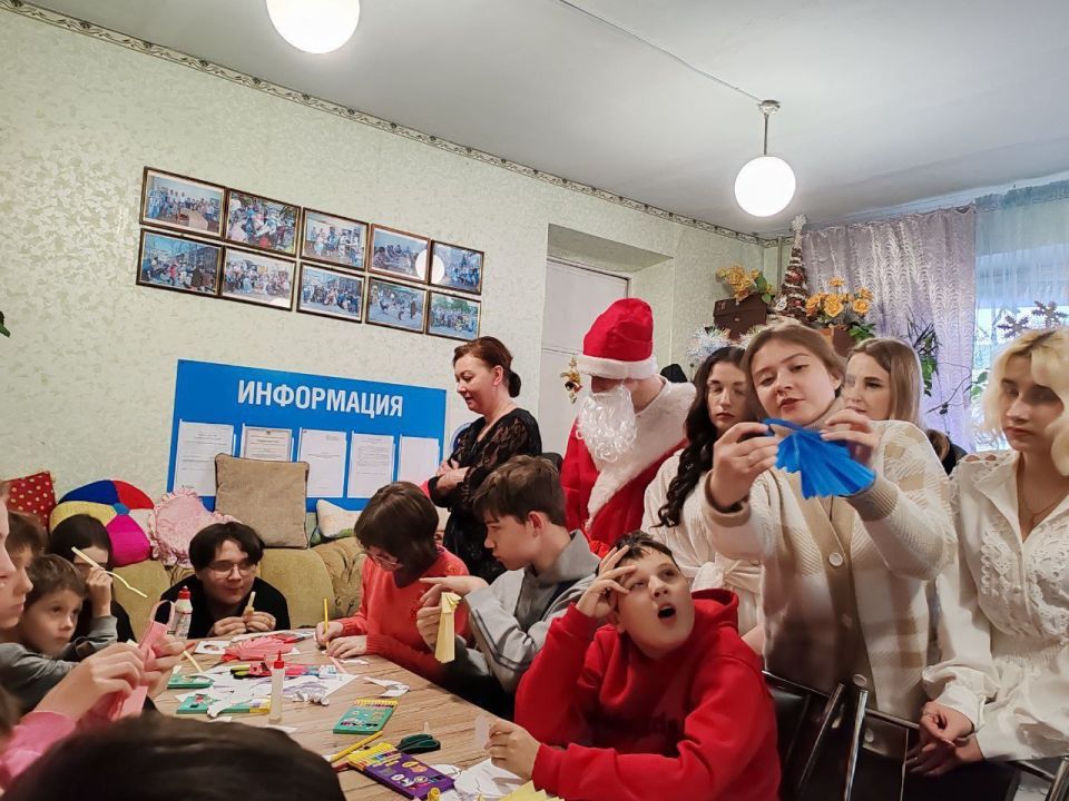 Сегодня, 19 декабря на базе Макеевской местной общественной организации инвалидов «Ника плюс» для детей и подростков с ограниченными возможностями прошло мероприятие, посвященное празднику Дня святителя Николая Чудотворца, в... Сегодня, 19 декабря на базе Макеевской местной общественной организации инвалидов «Ника плюс» для детей и подростков с ограниченными возможностями прошло мероприятие, посвященное празднику Дня святителя Николая Чудотворца, в...