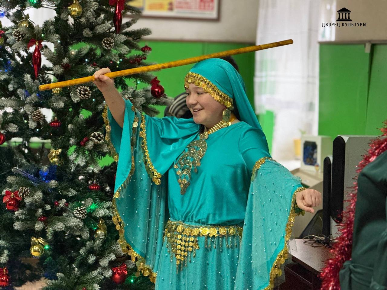 В ГБУ «ЦСРИИДИ города Харцызска» сегодня царила атмосфера волшебства: коллектив Харцызского городского Дворца культуры распахнул двери сказки, чтобы поздравить воспитанников центра с Днём святого Николая В ГБУ «ЦСРИИДИ города Харцызска» сегодня царила атмосфера волшебства: коллектив Харцызского городского Дворца культуры распахнул двери сказки, чтобы поздравить воспитанников центра с Днём святого Николая