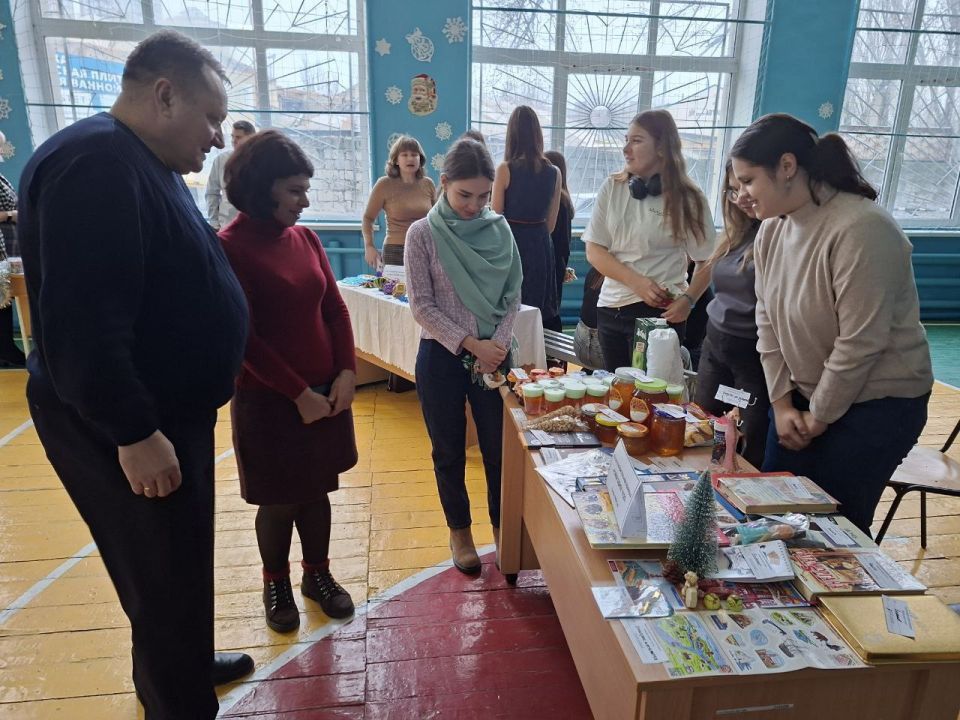 Валентин Левченко: Провел встречу с коллективом Донецкого техникума химических технологий и фармации Валентин Левченко: Провел встречу с коллективом Донецкого техникума химических технологий и фармации