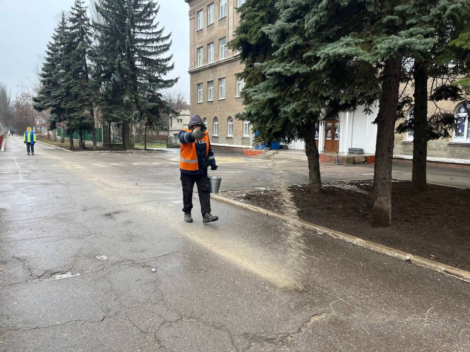 Роман Конев: МУНИЦИПАЛЬНОЕ УНИТАРНОЕ ПРЕДПРИЯТИЕ «ПРОСТОР» АДМИНИСТРАЦИИ ГОРОДСКОГО ОКРУГА ГОРЛОВКА ДОНЕЦКОЙ НАРОДНОЙ РЕСПУБЛИКИ Роман Конев: МУНИЦИПАЛЬНОЕ УНИТАРНОЕ ПРЕДПРИЯТИЕ «ПРОСТОР» АДМИНИСТРАЦИИ ГОРОДСКОГО ОКРУГА ГОРЛОВКА ДОНЕЦКОЙ НАРОДНОЙ РЕСПУБЛИКИ