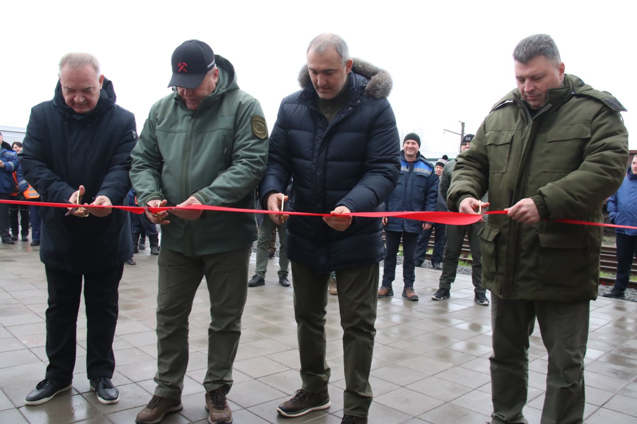 В Мариуполе открыли после реконструкции пункт техобслуживания грузовых вагонов, разрушенный в ходе боевых действий В Мариуполе открыли после реконструкции пункт техобслуживания грузовых вагонов, разрушенный в ходе боевых действий