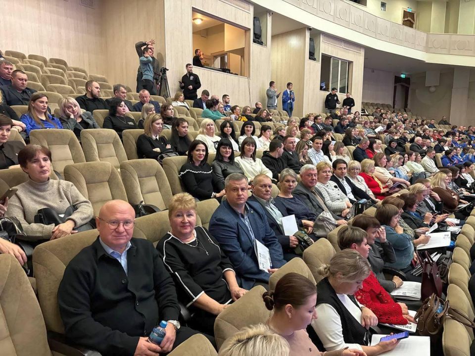 Александр Шатов: Делегация Шахтерского округа приняла участие в V Конференции Донецкого регионального отделения Единой России Александр Шатов: Делегация Шахтерского округа приняла участие в V Конференции Донецкого регионального отделения Единой России