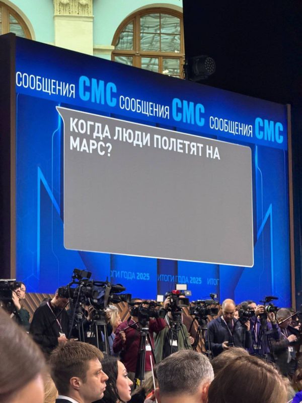 Вопросы для прямой линии с Владимиром Путиным поражают своим диапазоном Вопросы для прямой линии с Владимиром Путиным поражают своим диапазоном