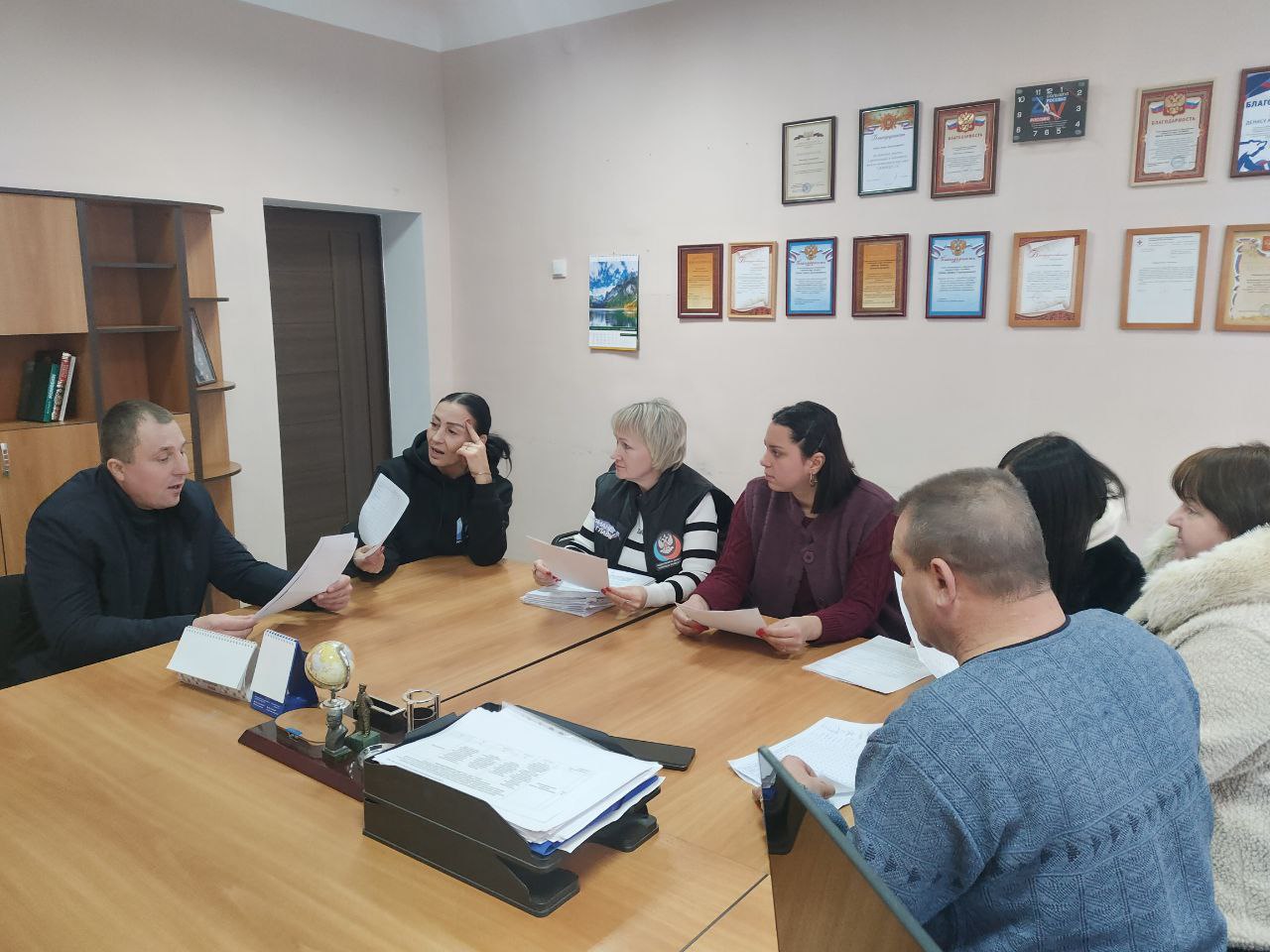 Денис Зубов: В городском округе Иловайске прошло мероприятие «Круглый стол» под руководством временно исполняющего обязанности главы муниципального образования городского округа Иловайск Александра Васильевича Кузнецова Денис Зубов: В городском округе Иловайске прошло мероприятие «Круглый стол» под руководством временно исполняющего обязанности главы муниципального образования городского округа Иловайск Александра Васильевича Кузнецова