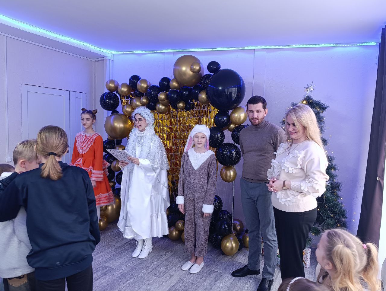 Чудеса случаются: в День святого Николая мы зажгли огоньки детских улыбок Чудеса случаются: в День святого Николая мы зажгли огоньки детских улыбок