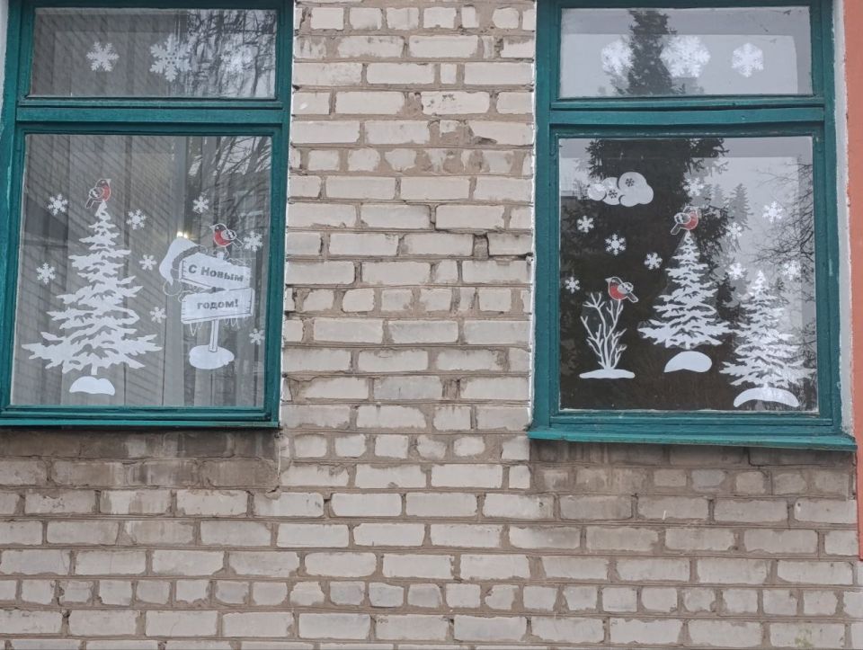 Роман Конев: В Центрально-Городском районе города Горловка продолжается работа по созданию новогодней атмосферы в преддверии предстоящих праздников Роман Конев: В Центрально-Городском районе города Горловка продолжается работа по созданию новогодней атмосферы в преддверии предстоящих праздников