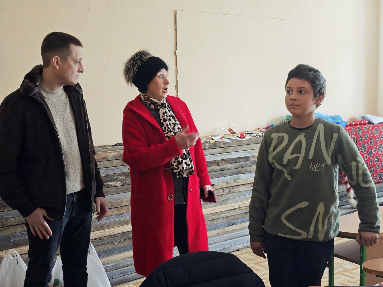 Александр Бондаренко: Поздравил ребят освобожденного Курахово с Днём Святого Николая Александр Бондаренко: Поздравил ребят освобожденного Курахово с Днём Святого Николая