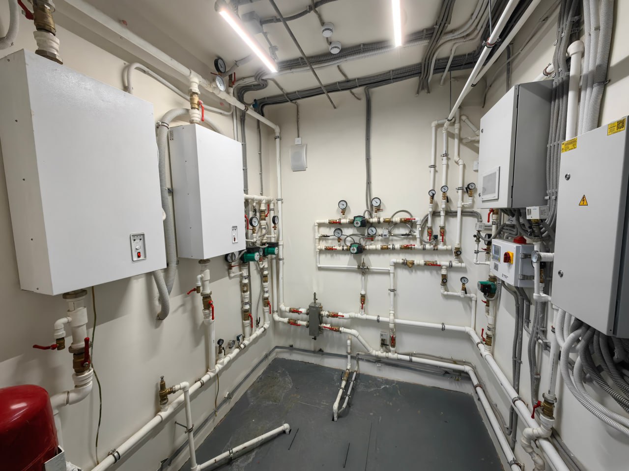 В Мариуполе открыли после реконструкции пункт техобслуживания грузовых вагонов, разрушенный в ходе боевых действий В Мариуполе открыли после реконструкции пункт техобслуживания грузовых вагонов, разрушенный в ходе боевых действий