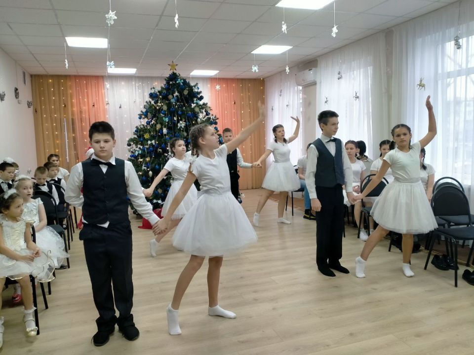 Чудеса случаются: День Святого Николая в Шахтерске Чудеса случаются: День Святого Николая в Шахтерске